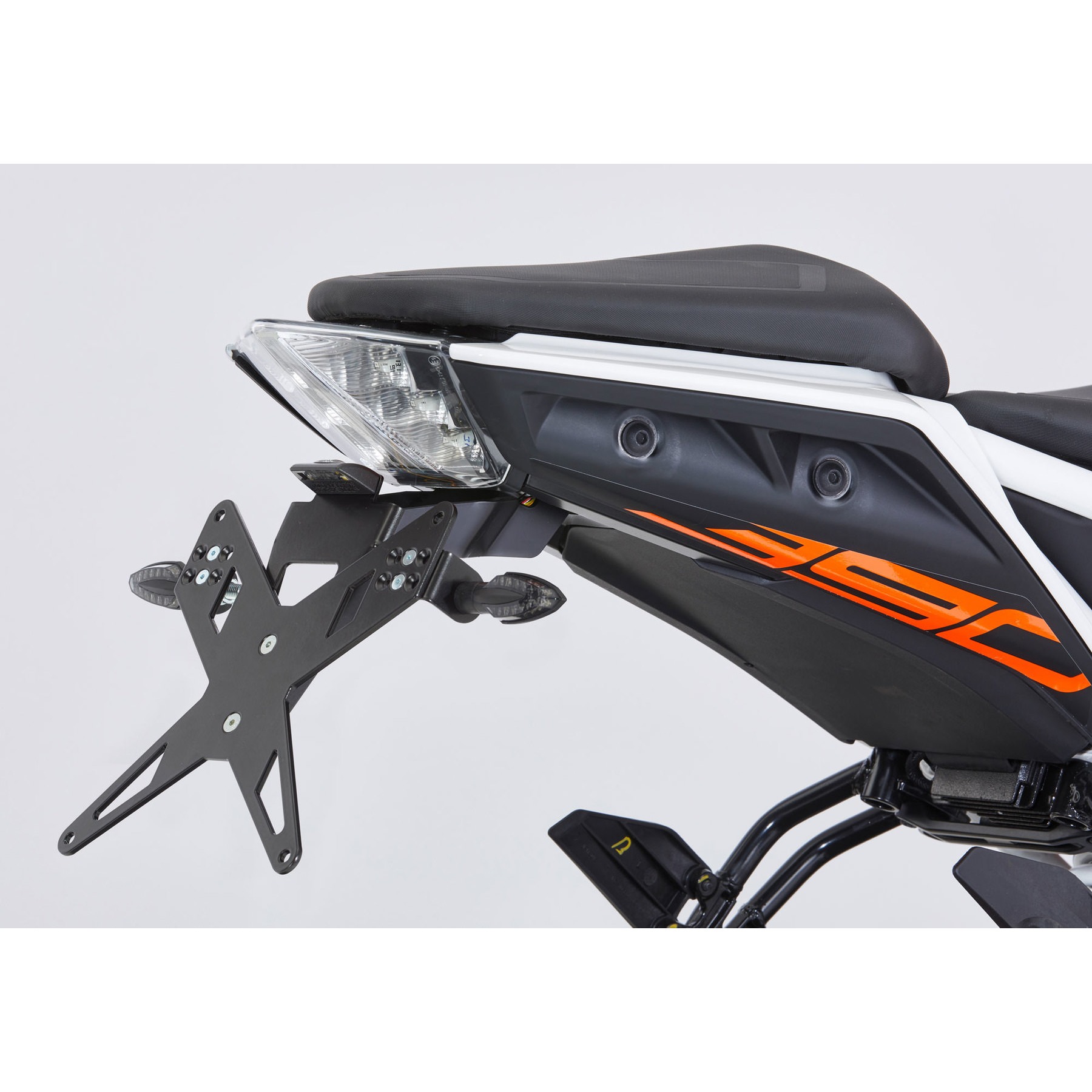 PROTECH LIC. PL. BRACKET