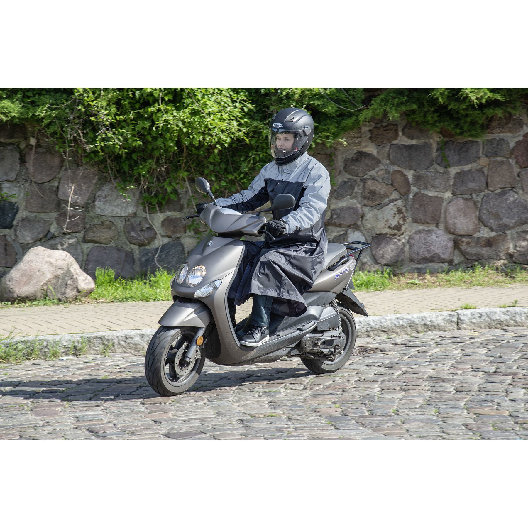 PROOF SCOOTER RAINCOAT