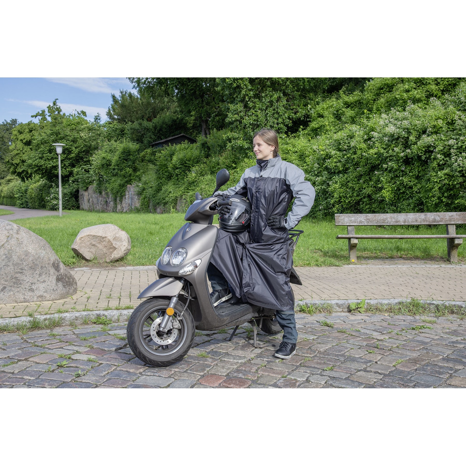 PROOF SCOOTER RAINCOAT