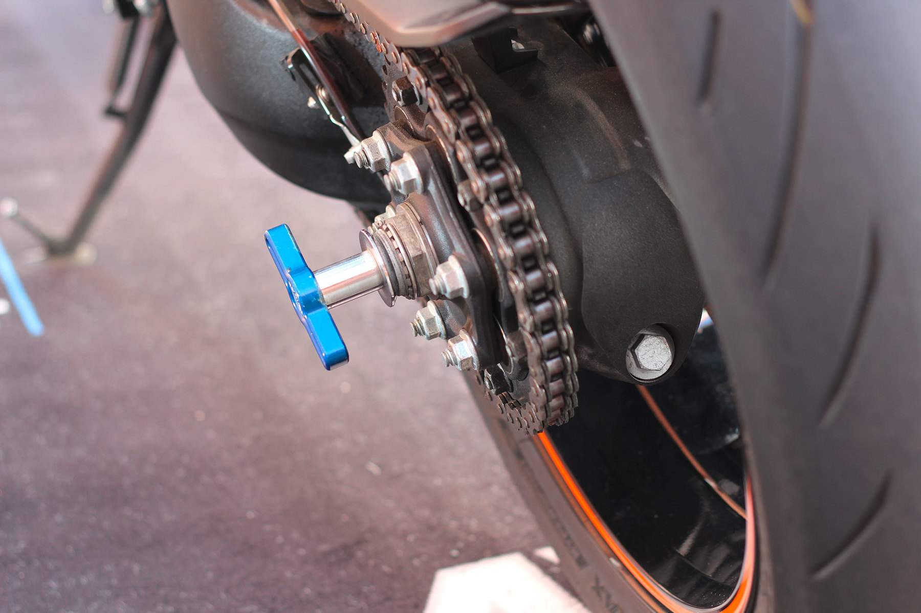 AXfix Transportsicherungssysteme für Motorräder mit Hohlachsen kaufen ...