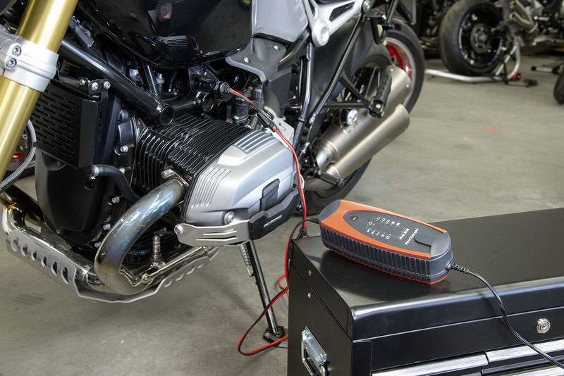 und Pflegegerät Motorräder Auto Roller ProCharger 4.000 Batterielade-,Diagnose